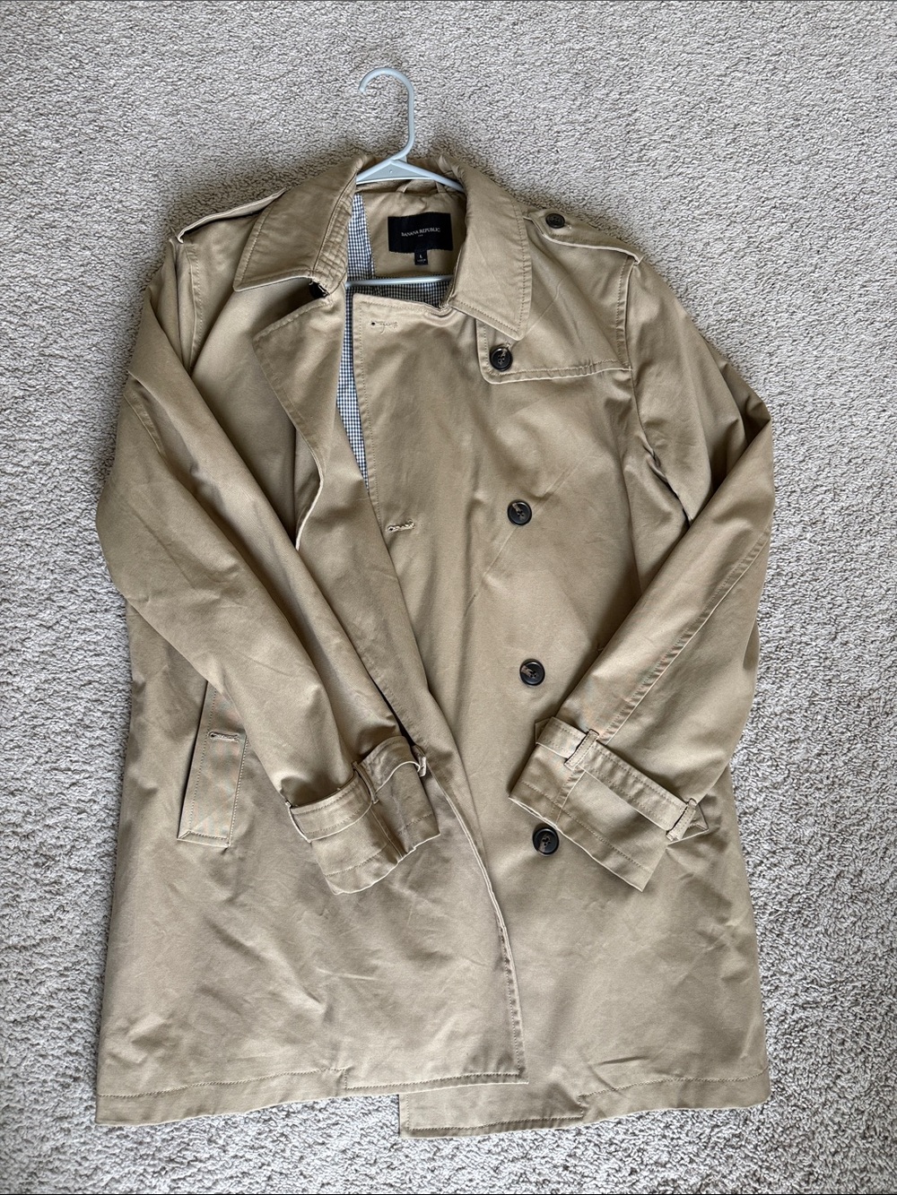 Banana Republic Men's Classic Tan Trench Coat